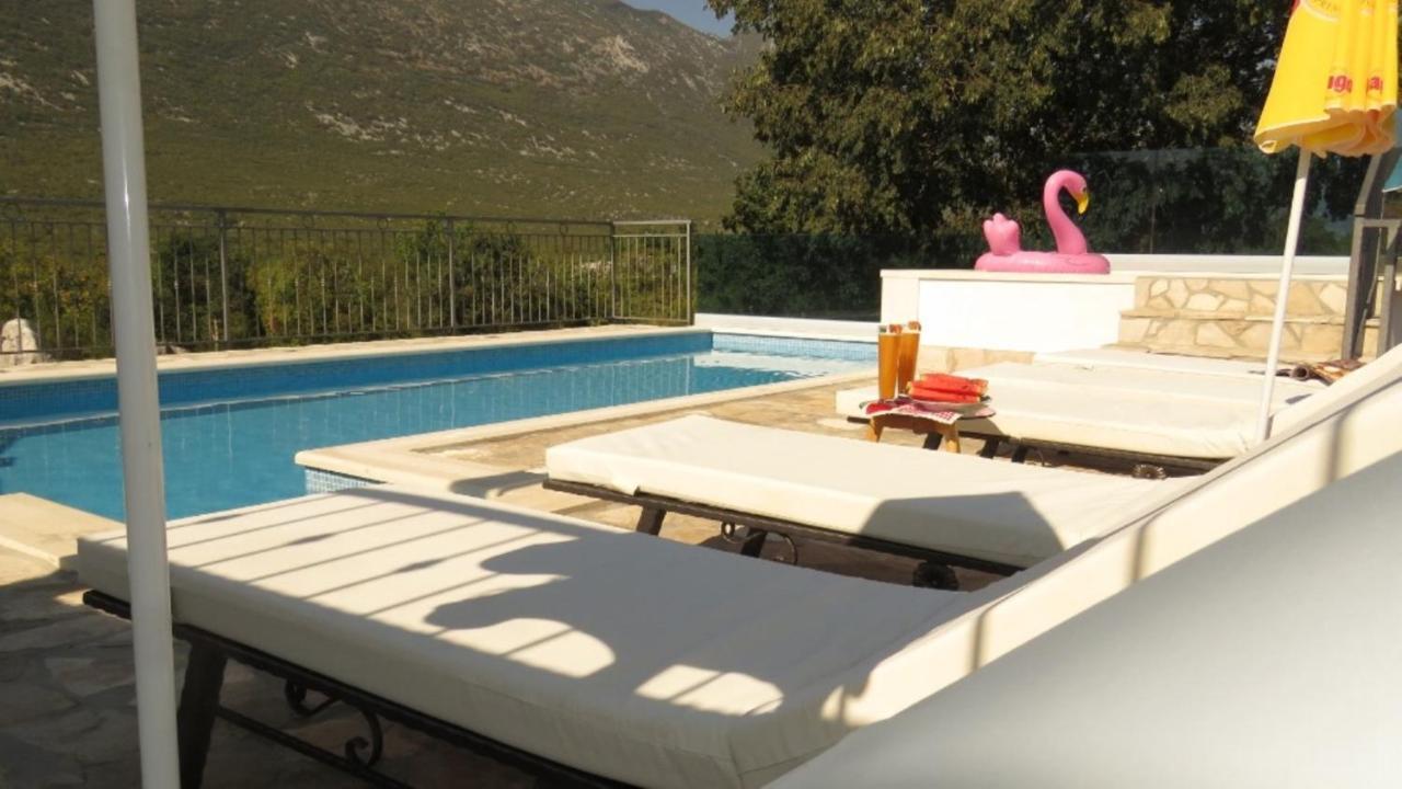 Dvori Stipanovi With Heated Pool And Jacuzzi Villa Donje Rascane Bagian luar foto