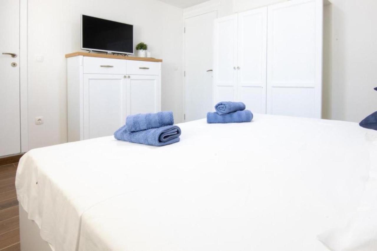 Dvori Stipanovi With Heated Pool And Jacuzzi Villa Donje Rascane Bagian luar foto