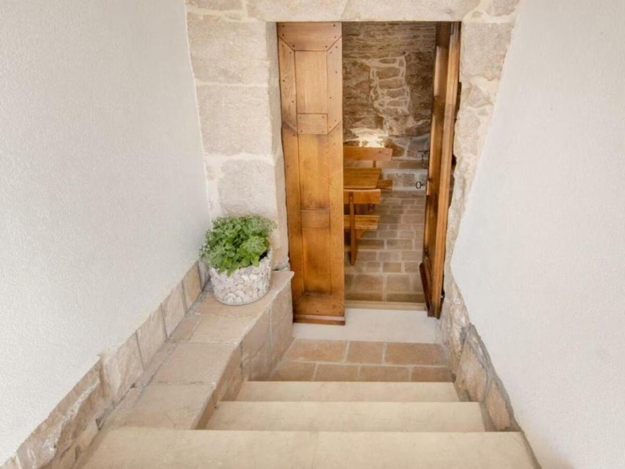 Dvori Stipanovi With Heated Pool And Jacuzzi Villa Donje Rascane Bagian luar foto